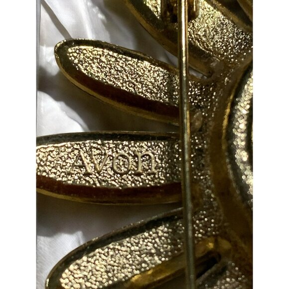 VTG Avon Gold & White Enamel Daisy Flower Brooch Pin Hidden Perfume Center - Picture 3 of 8